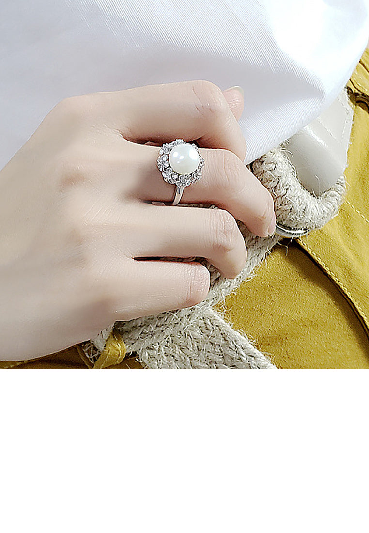 925 Sterling Silver Fashion Elegant Flower White Freshwater Pearl Adjustable Ring - Luxurious Look
