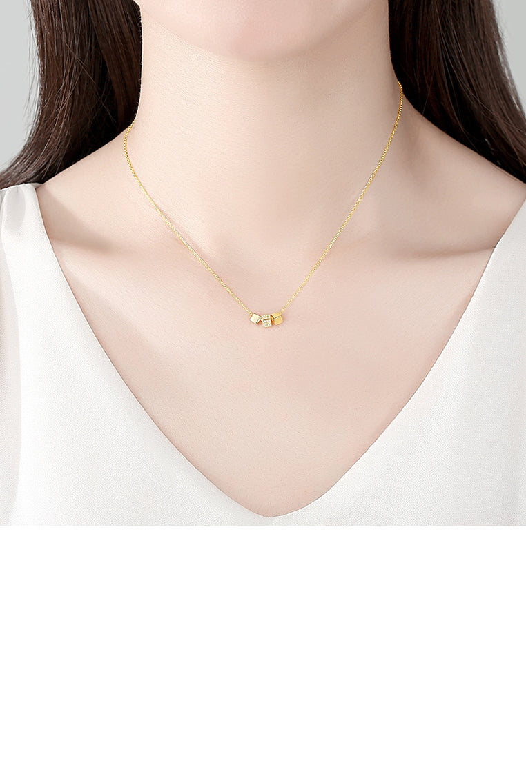 925 Sterling Silver Plated Gold Fashion Simple Geometric Square Necklace with Cubic Zirconia and Necklace - Luxurious Look