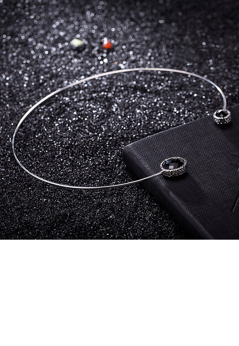 Simple and Fashion Geometric Round Necklace with Black Cubic Zircon