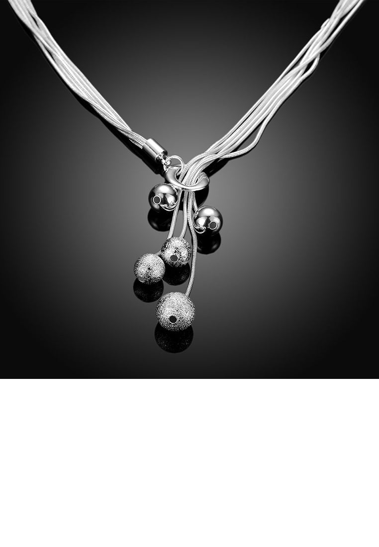 Simple Round Pendant Necklace