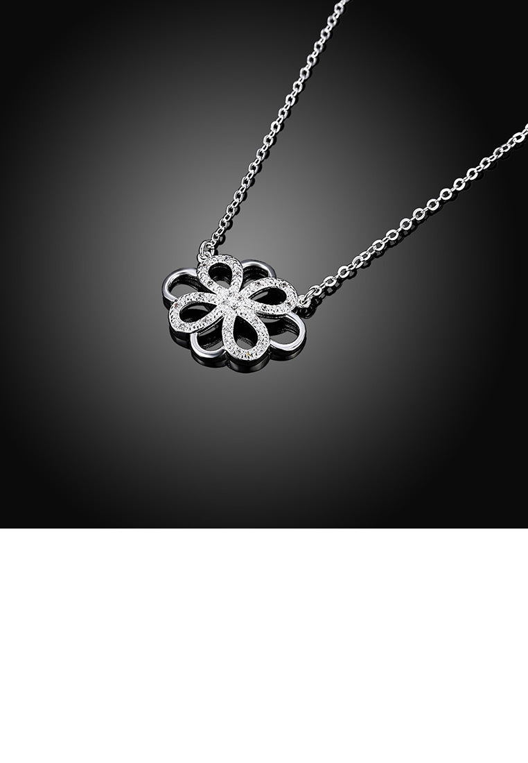 Simple Fashion Hollow Pattern Cubic Zircon Necklace