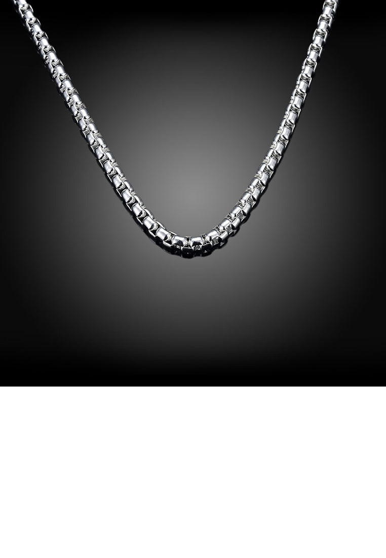 Simple Round Lattice Geometric Necklace