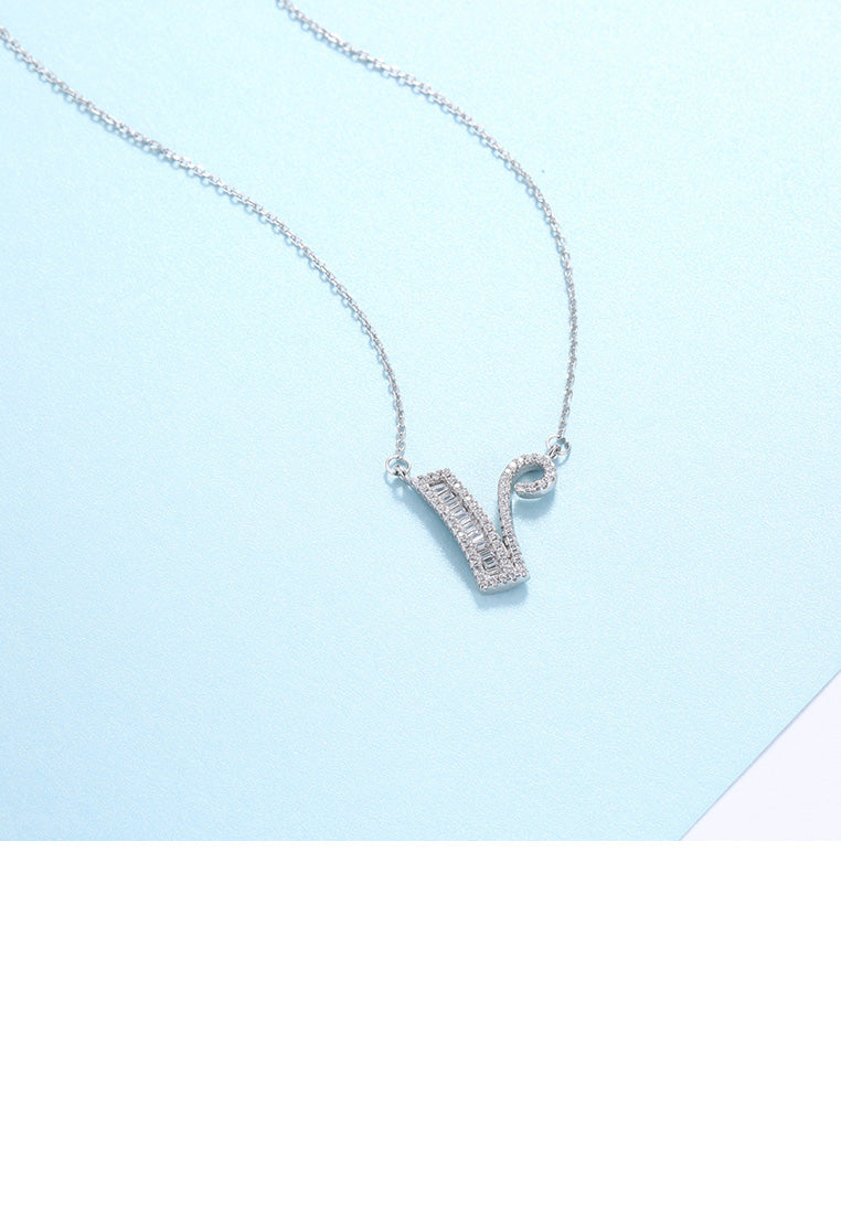 925 Sterling Silver Fashion Personality English Alphabet V Cubic Zircon Necklace