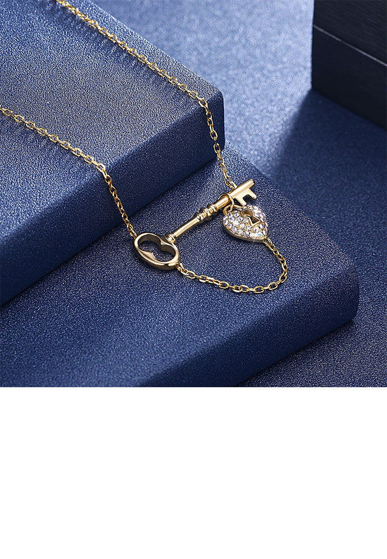 925 Sterling Silver Gold Plated Elegant Fashion Heart Lock and Key Necklace with Austrian Element Crystal