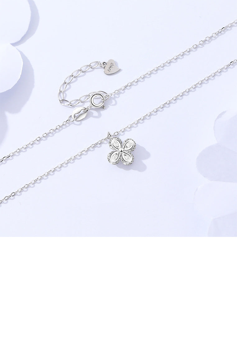 925 Sterling Silver Simple Fashion Four-leafed Clover Pendant with Cubic Zirconia and Necklace - Luxurious Look
