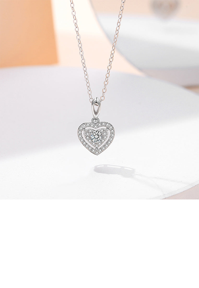 925 Sterling Silver Simple Brilliant Heart Pendant with Cubic Zirconia and Necklace - Luxurious Look
