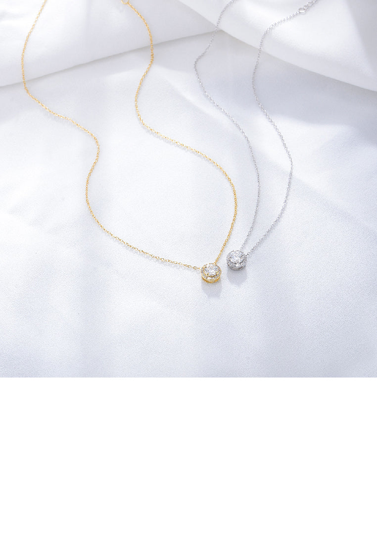 925 Sterling Silver Simple Fashion Geometric Round Pendant with Cubic Zirconia and Necklace - Luxurious Look