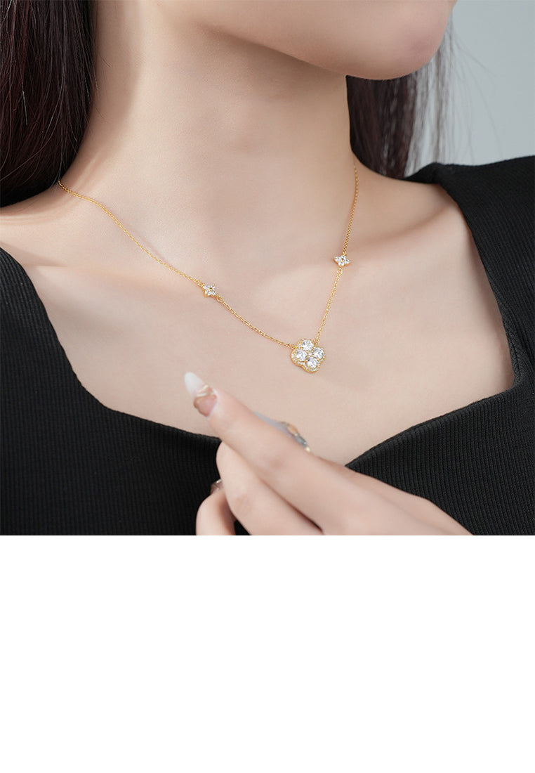 925 Sterling Silver Plated Gold Simple Brilliant Four-leafed Clover Pendant with Cubic Zirconia and Necklace - Luxurious Look