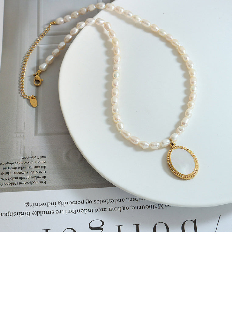 Fashion Elegant Plated Gold 316L Stainless Steel Shell Geometric Oval Pendant with Imitation Pearl Necklace - Luxurious Look
