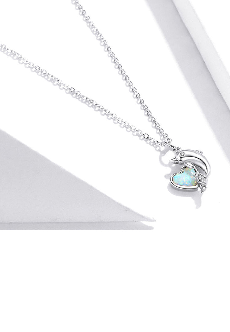 925 Sterling Silver Fashion Cute Dolphin Heart Pendant with Cubic Zirconia and Necklace - Luxurious Look