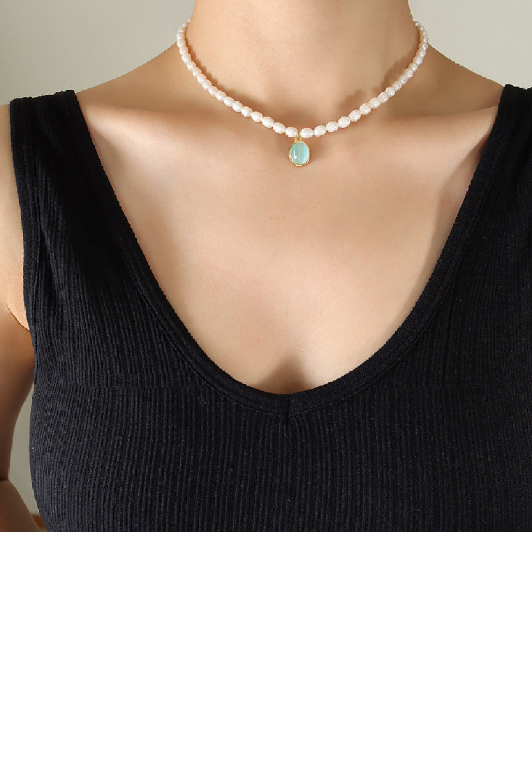 Fashion Elegant Plated Gold 316L Stainless Steel Geometric Oval Opal Pendant with Imitation Pearl Necklace - Luxurious Look