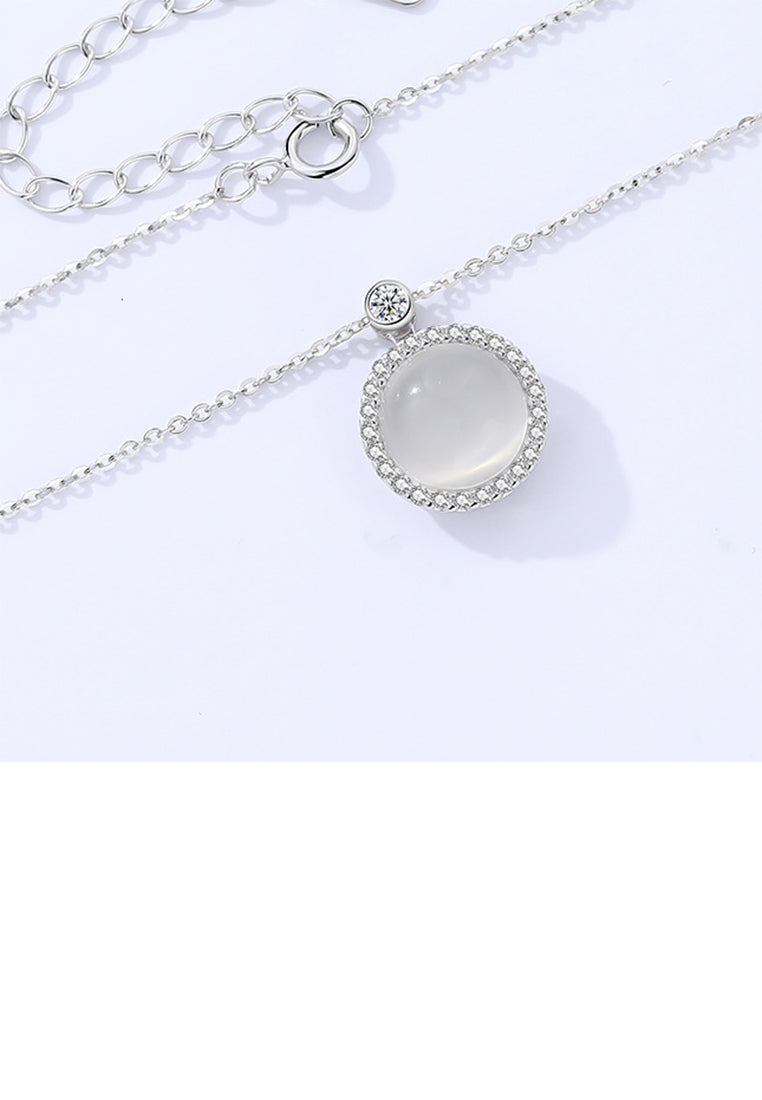 925 Sterling Silver Fashion Simple Geometric Round Opal Pendant with Cubic Zirconia and Necklace - Luxurious Look