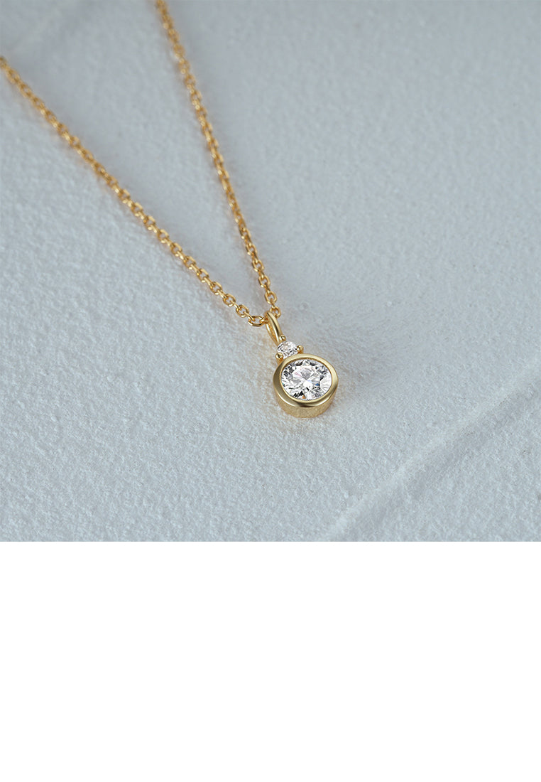 925 Sterling Silver Plated Gold Simple and Fashion Geometric Round Pendant with Cubic Zirconia and Necklace - Luxurious Look