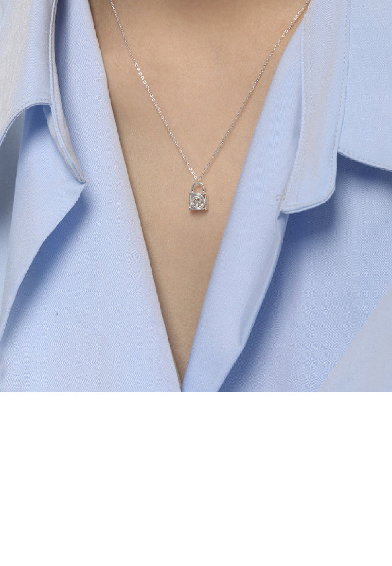 925 Sterling Silver Fashion Simple Hollow Alphabet R Lock Pendant with Necklace