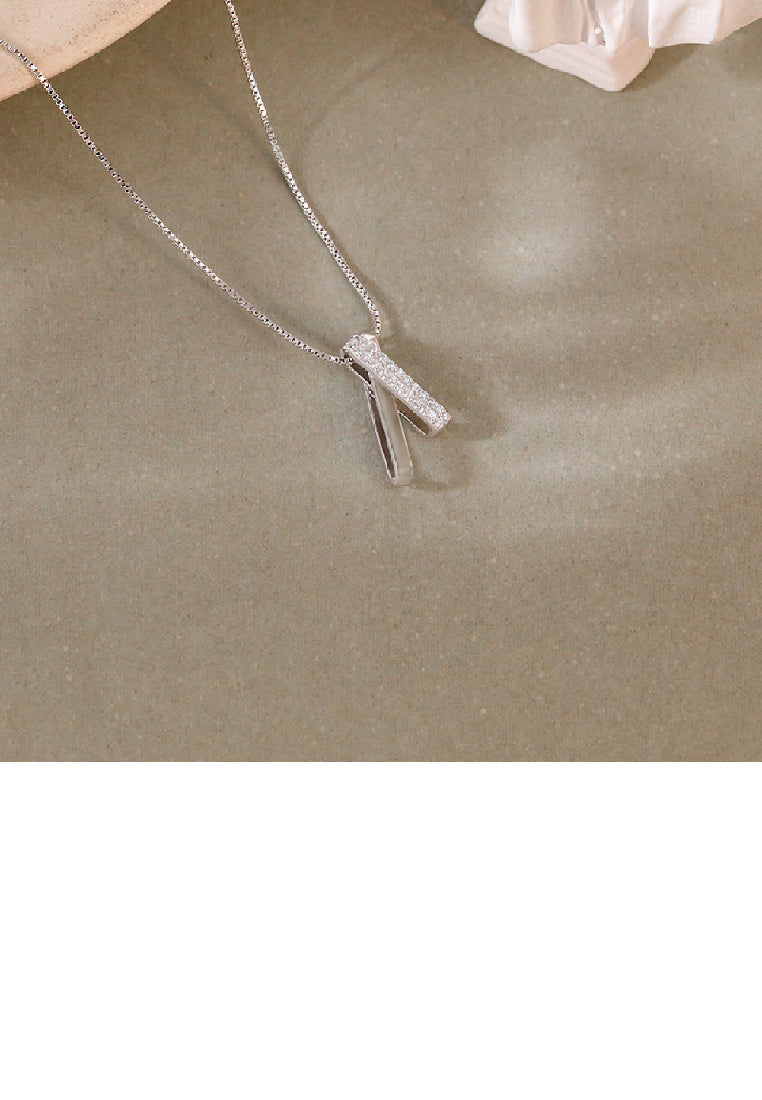 925 Sterling Silver Simple Fashion Geometric Bar Pendant with Cubic Zirconia and Necklace - Luxurious Look