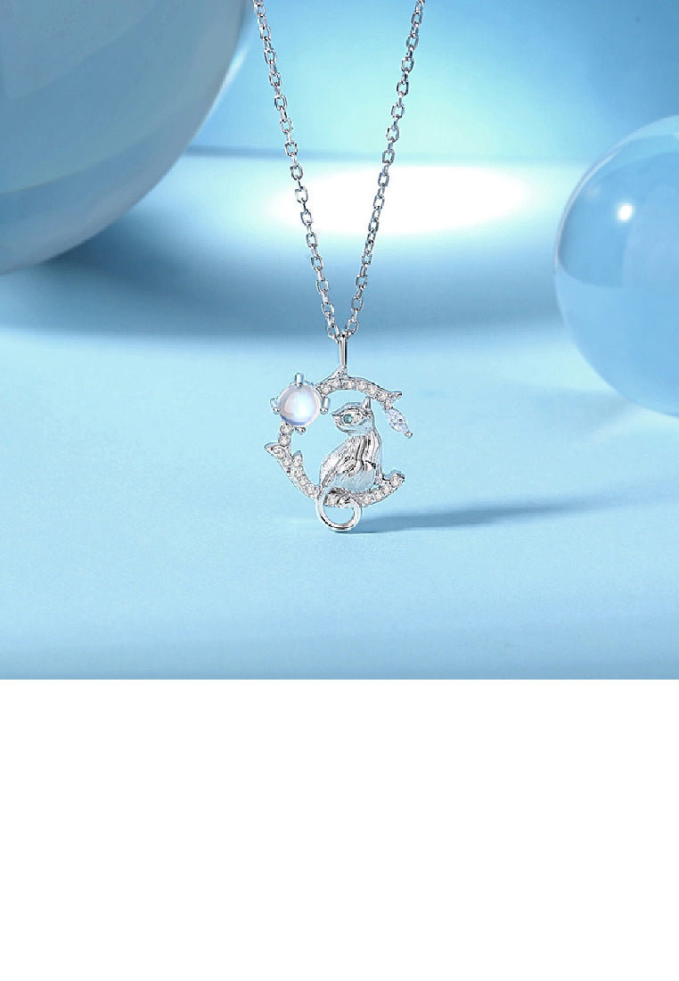 925 Sterling Silver Fashion Simple Moon Cat Moonstone Pendant with Cubic Zirconia and Necklace - Luxurious Look