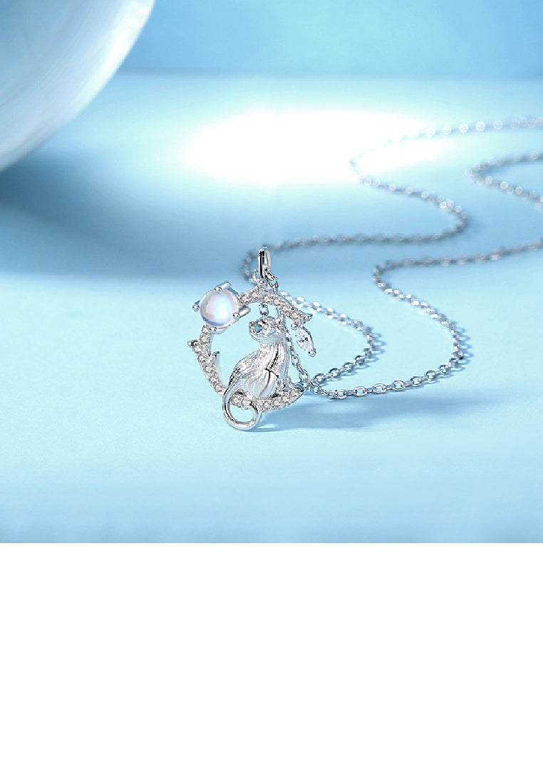 925 Sterling Silver Fashion Simple Moon Cat Moonstone Pendant with Cubic Zirconia and Necklace - Luxurious Look
