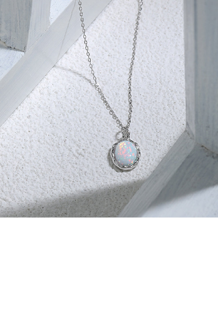 925 Sterling Silver Fashion Simple Geometric Oval Imitation Opal Pendant with Necklace
