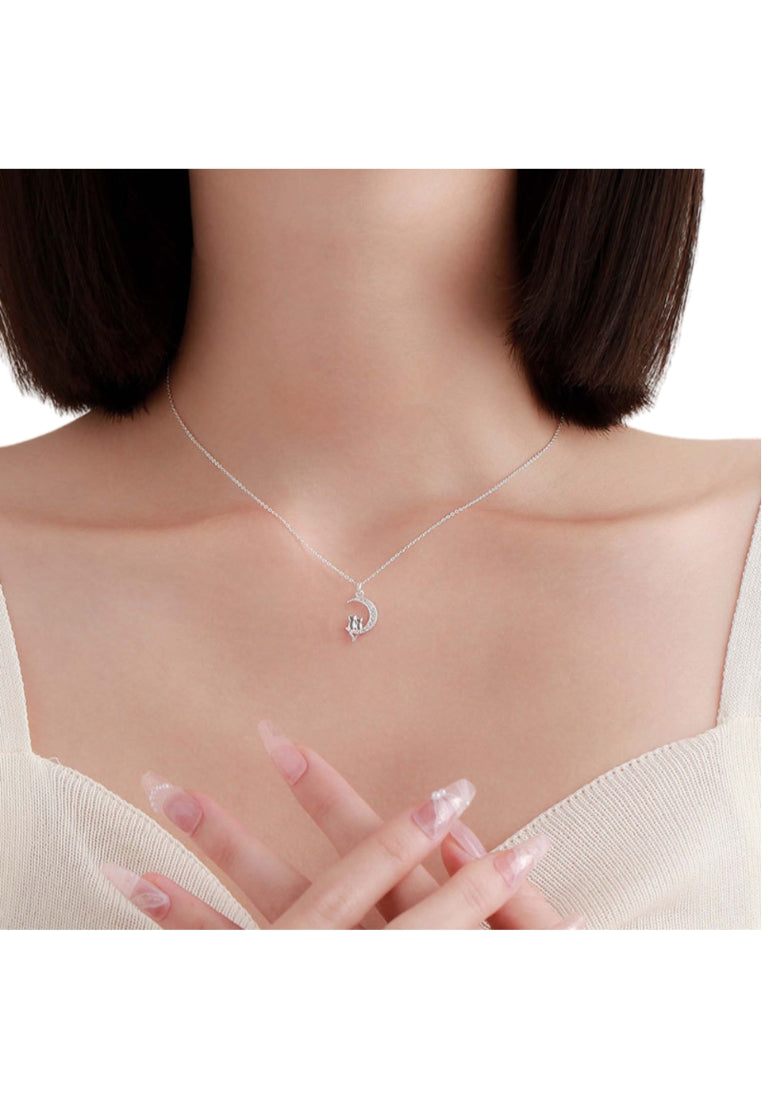 925 Sterling Silver Fashion Cute Double Cat Moon Pendant with Cubic Zirconia and Necklace - Luxurious Look