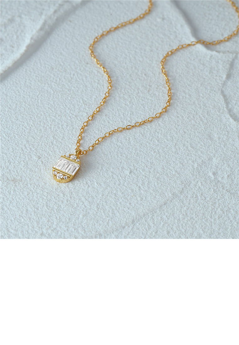 925 Sterling Silver Plated Gold Simple and Fashion Geometric Oval Pendant with Cubic Zirconia and Necklace - Luxurious Look