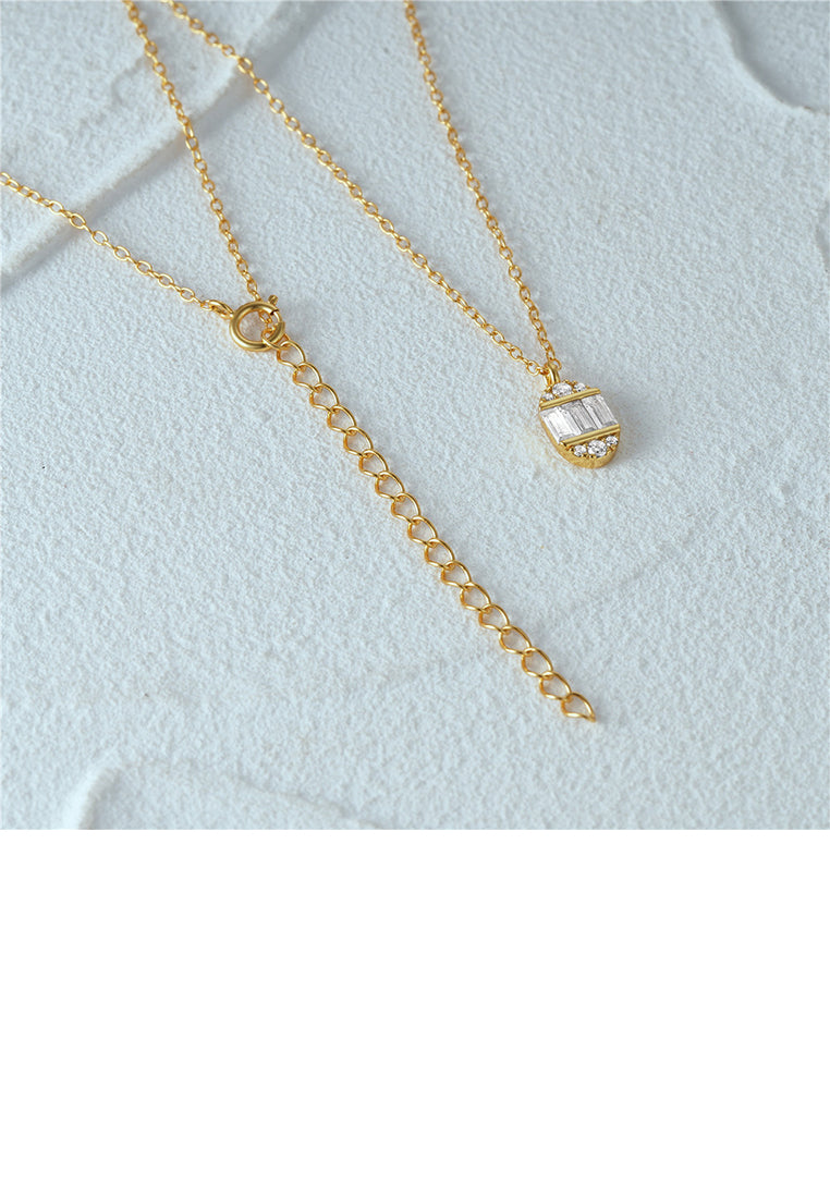 925 Sterling Silver Plated Gold Simple and Fashion Geometric Oval Pendant with Cubic Zirconia and Necklace - Luxurious Look