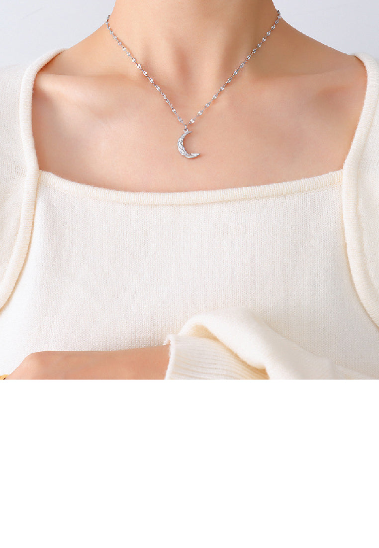 Fashion Temperament 316L Stainless Steel Moon Pendant with Necklace