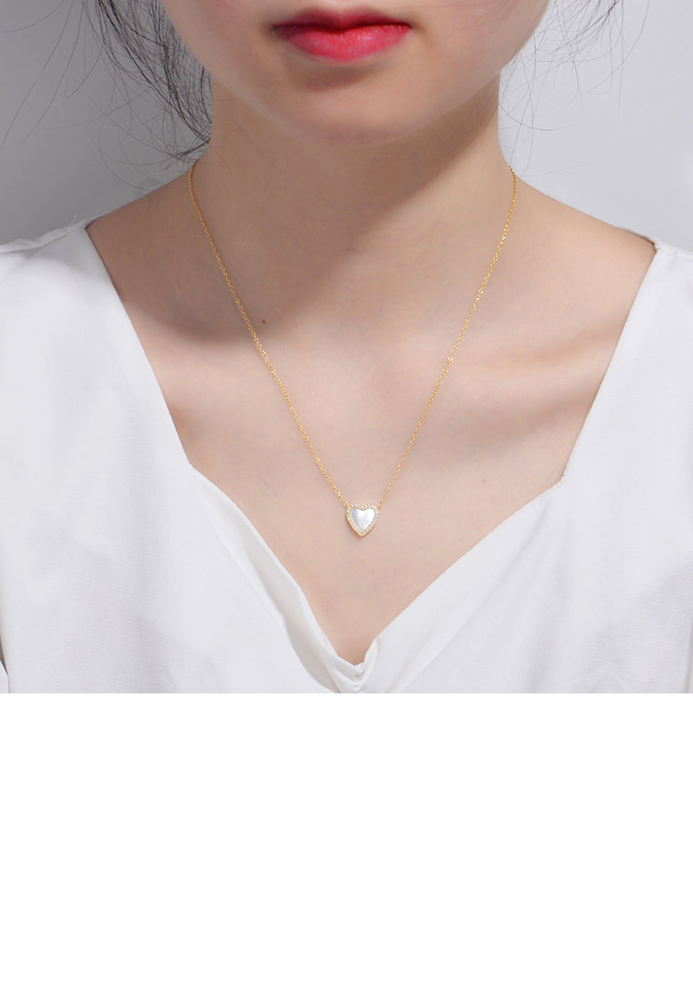 925 Sterling Silver Plated Gold Fashion Romantic Heart Shell Pendant with Cubic Zirconia and Necklace - Luxurious Look