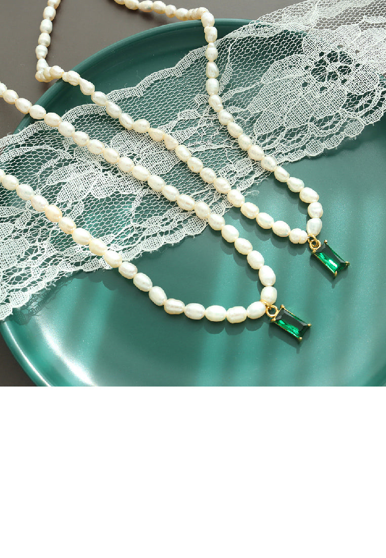 Simple Fashion Plated Gold 316L Stainless Steel Geometric Green Cubic Zirconia Square Pendant with Imitation Pearl Necklace - Luxurious Look