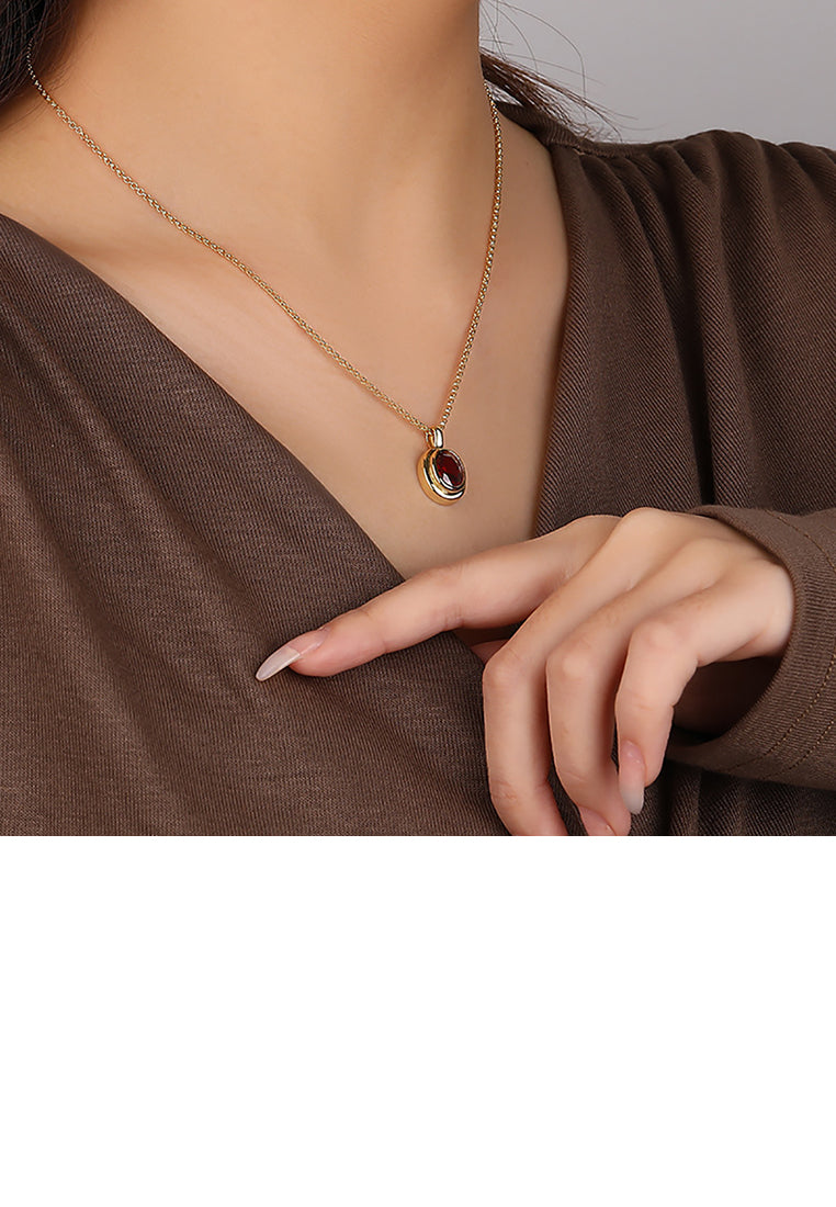 925 Sterling Silver Plated Gold Fashion Simple Geometric Oval Pendant with Red Cubic Zirconia and Necklace - Luxurious Look - Vibrant Color