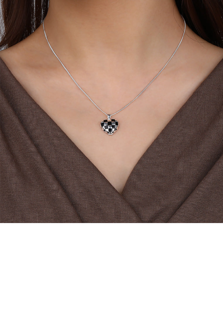 925 Sterling Silver Fashion Romantic Black and White Checkerboard Heart Pendant with Necklace