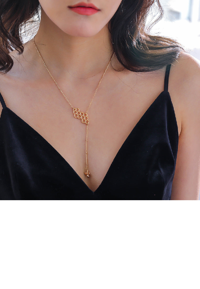 Fashion Simple Plated Gold Hollow Honeycomb Tassel Bee Pendant with Necklace