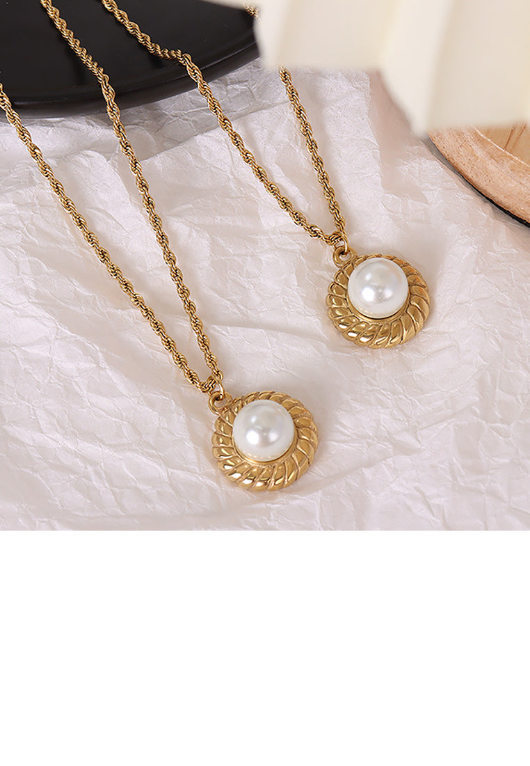 Fashion Creative Plated Gold 316L Stainless Steel Straw Hat Shaped Imitation Pearl Pendant with Necklace - Luxurious Look