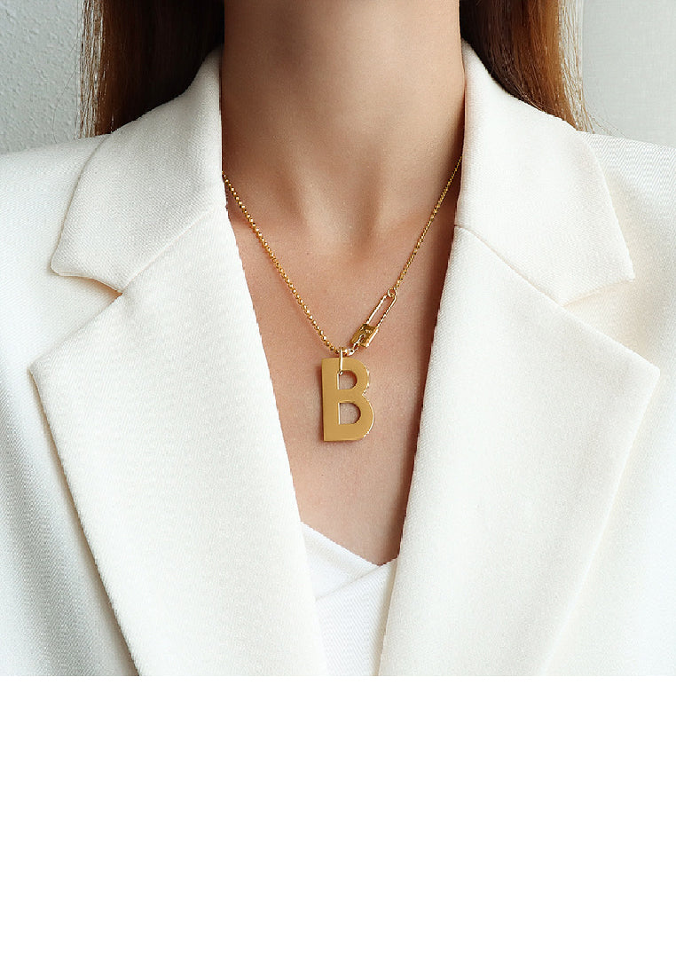 Fashion Temperament Plated Gold 316L Stainless Steel Alphabet B Pendant with Necklace