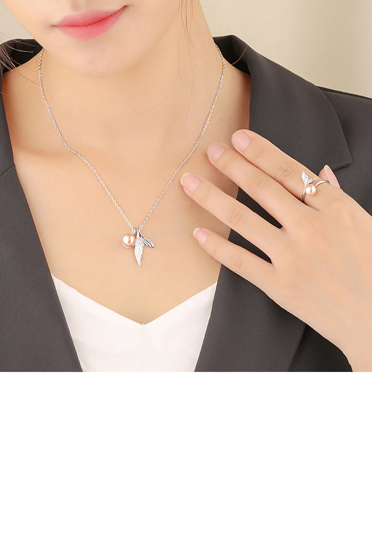 925 Sterling Silver Fashion Simple Fishtail Purple Freshwater Pearl Pendant with Necklace - Luxurious Look