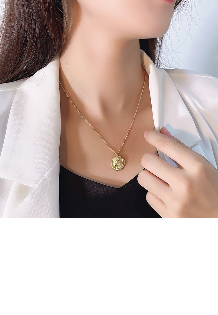 925 Sterling Silver Plated Gold Fashion Simple Medusa Medal Pendant with Necklace