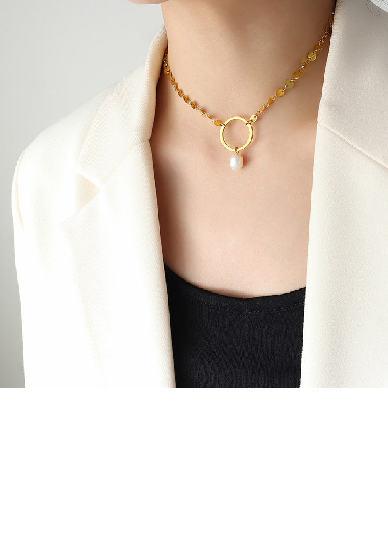 Simple Fashion Plated Gold 316L Stainless Steel Geometric Circle Imitation Pearl Pendant with Disc Necklace - Luxurious Look