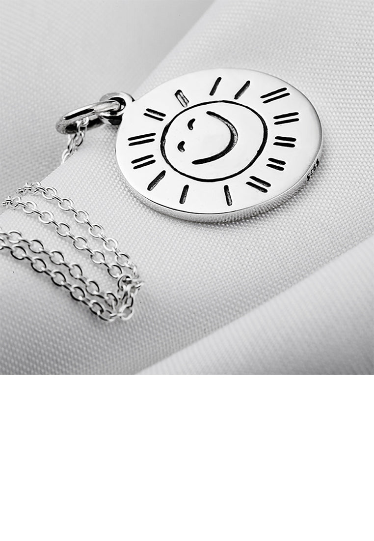 925 Sterling Silver Fashion Simple Smile Geometric Round Pendant with Necklace