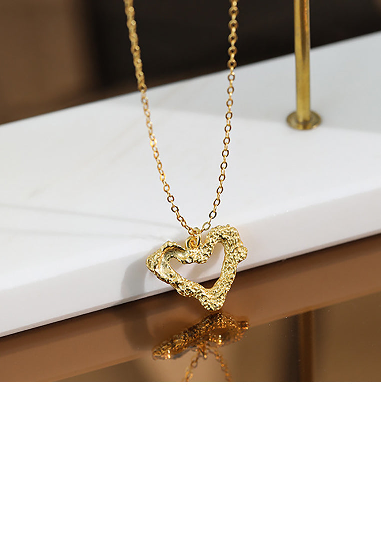 925 Sterling Silver Plated Gold Simple and Fashion Hollow Pattern Heart Pendant with Necklace