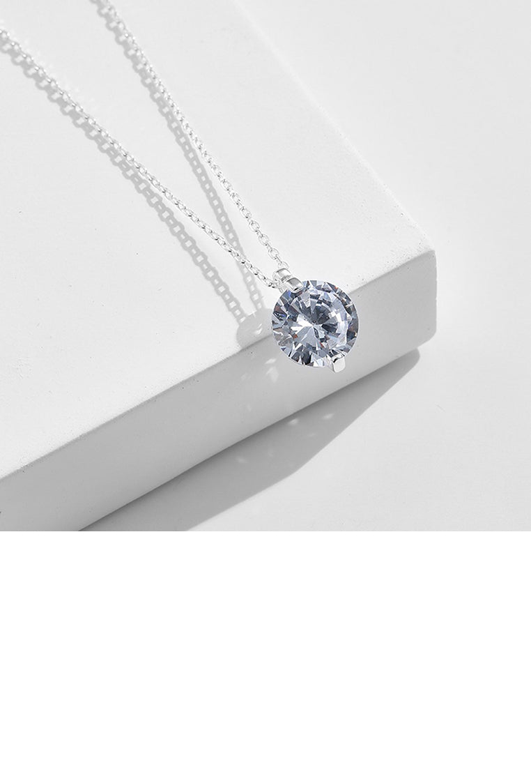 925 Sterling Silver Simple Fashion Geometric Round Cubic Zirconia Pendant with Necklace - Luxurious Look