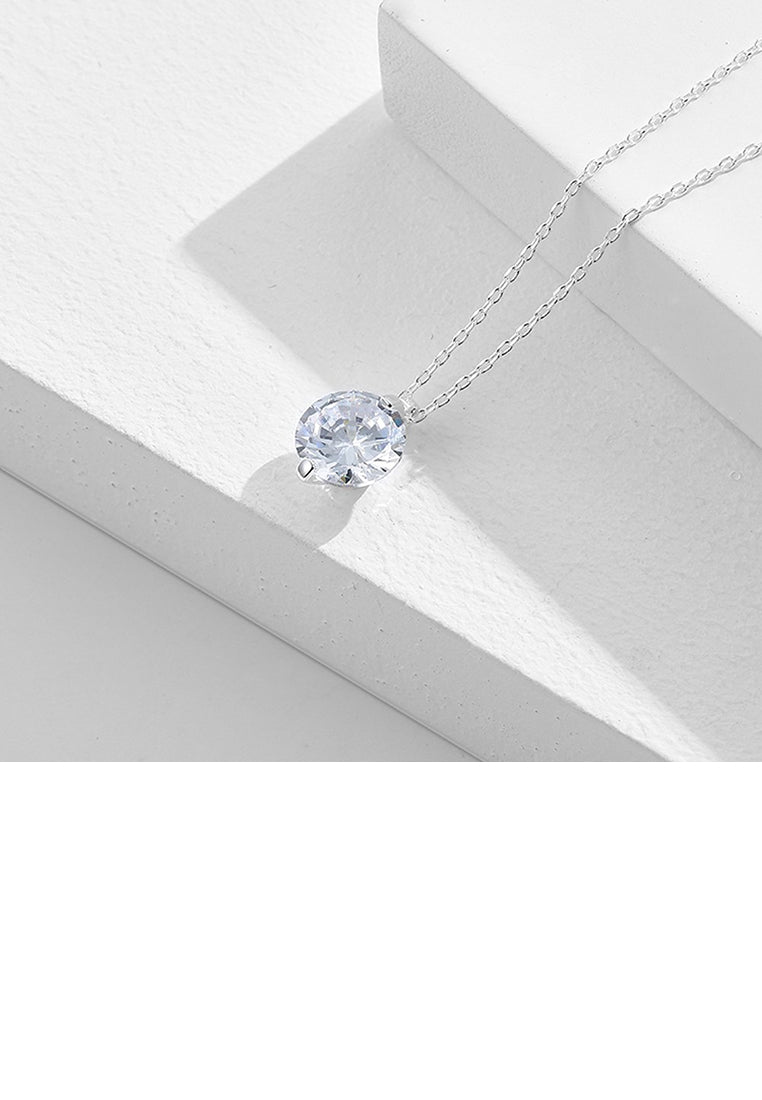 925 Sterling Silver Simple Fashion Geometric Round Cubic Zirconia Pendant with Necklace - Luxurious Look