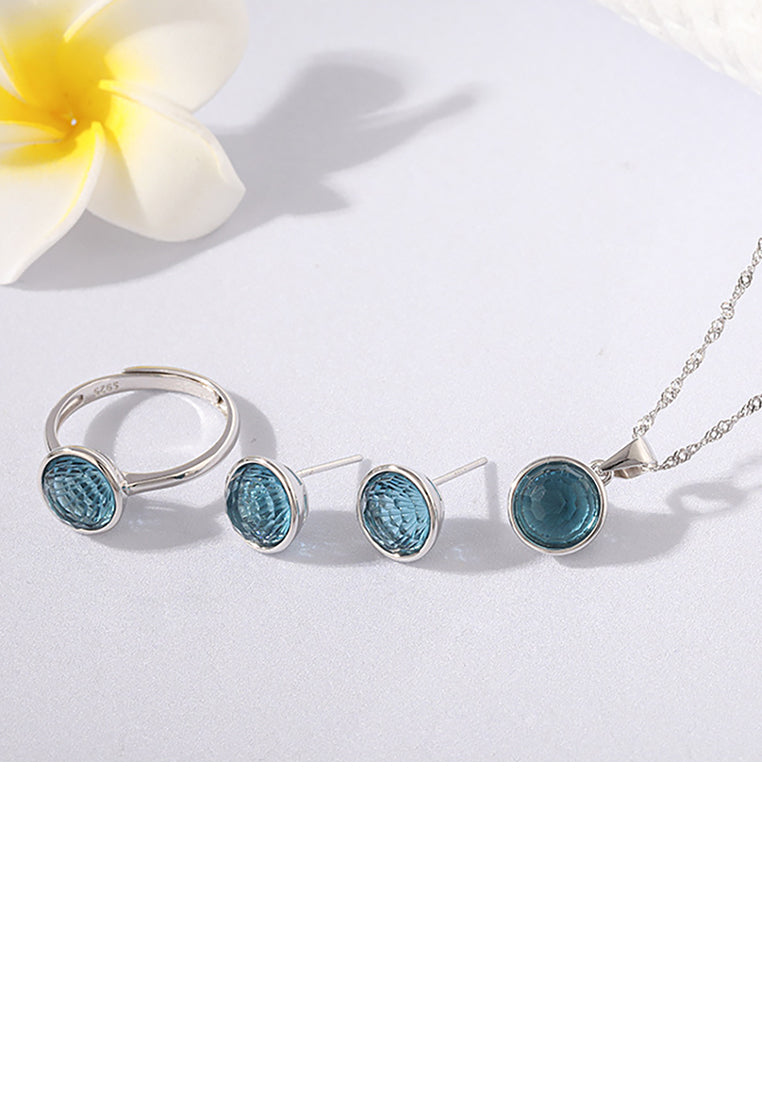 925 Sterling Silver Simple and Fashion Geometric Round Pendant with Blue Cubic Zirconia and Necklace - Luxurious Look