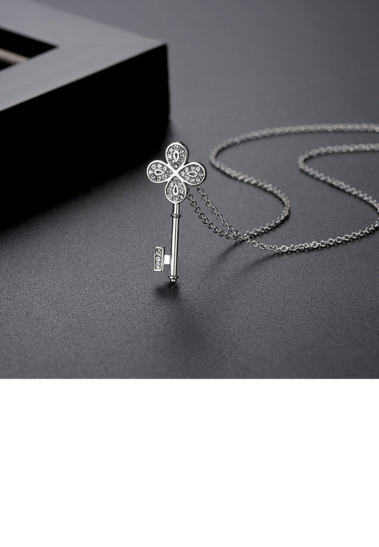 Fashion and Elegant Four-leaf Clover Key Pendant with Cubic Zirconia and Necklace - Luxurious Look