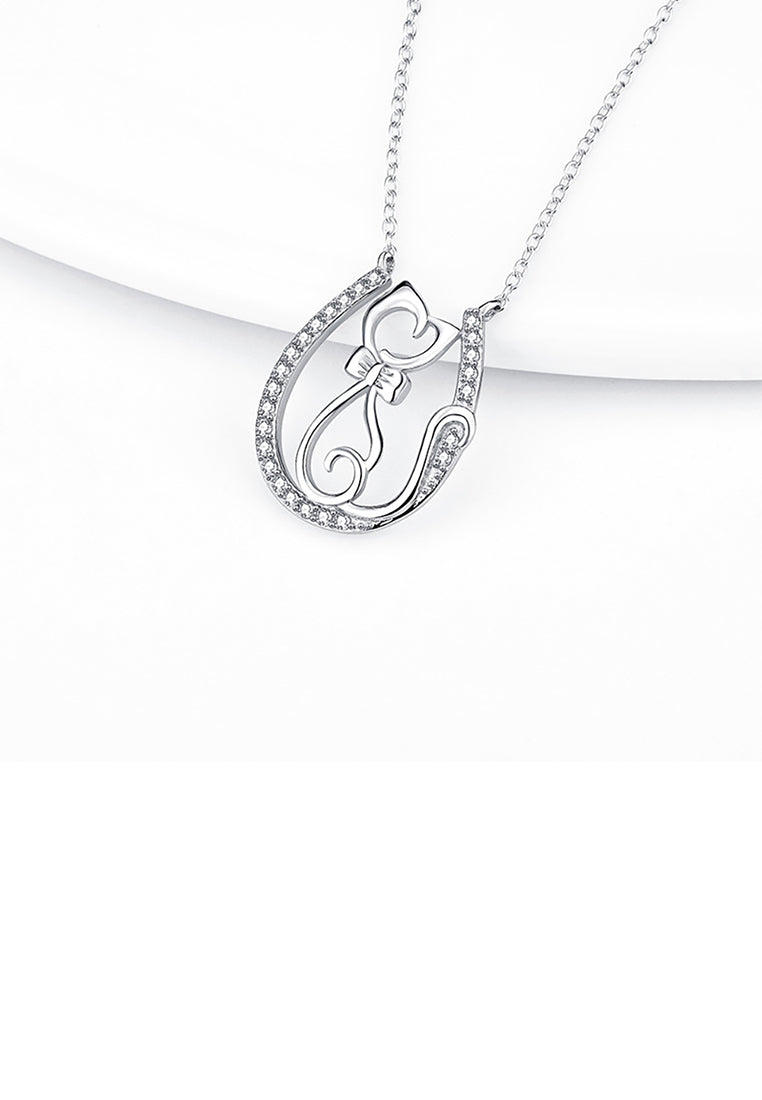 925 Sterling Silver Simple Cute Cat Geometric Pendant with Cubic Zirconia and Necklace - Luxurious Look