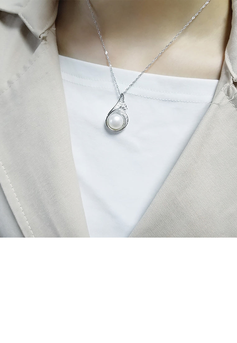 925 Sterling Silver Fashion and Elegant Water Drop-shaped White Freshwater Pearl Pendant with Cubic Zirconia and Necklace - Luxurious Look