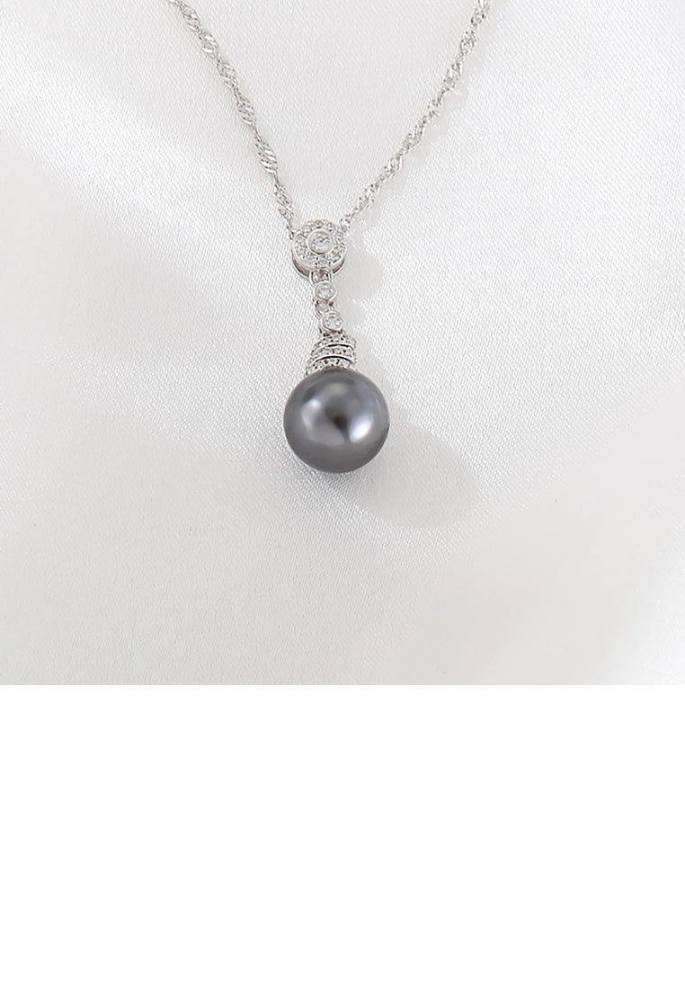 925 Sterling Silver Fashion and Elegant Geometric Black Freshwater Pearl Pendant with Cubic Zirconia and Necklace - Luxurious Look