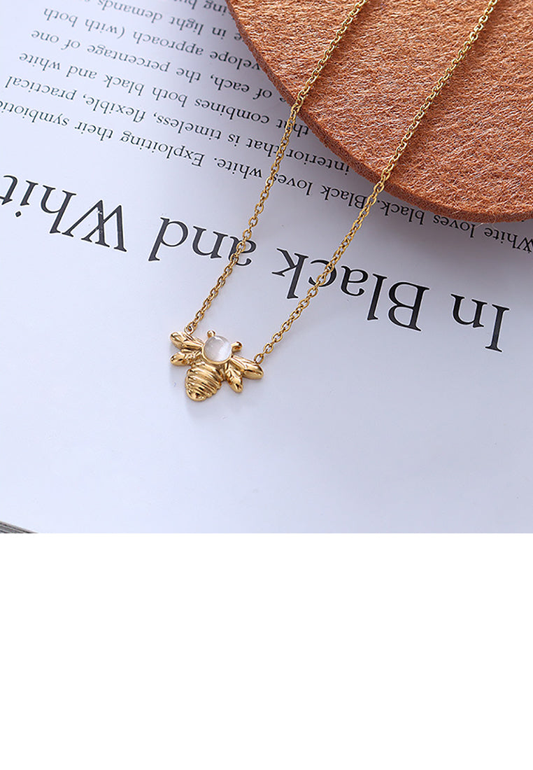 Simple and Cute Plated Gold 316L Stainless Steel Bee Imitation Opal Pendant with Necklace