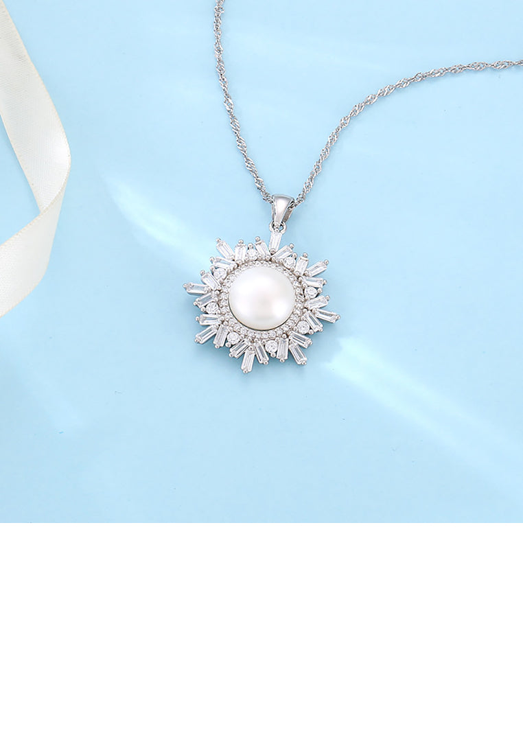 925 Sterling Silver Fashion Sparkling Snowflake Freshwater Pearl Pendant with Cubic Zirconia and Necklace - Luxurious Look
