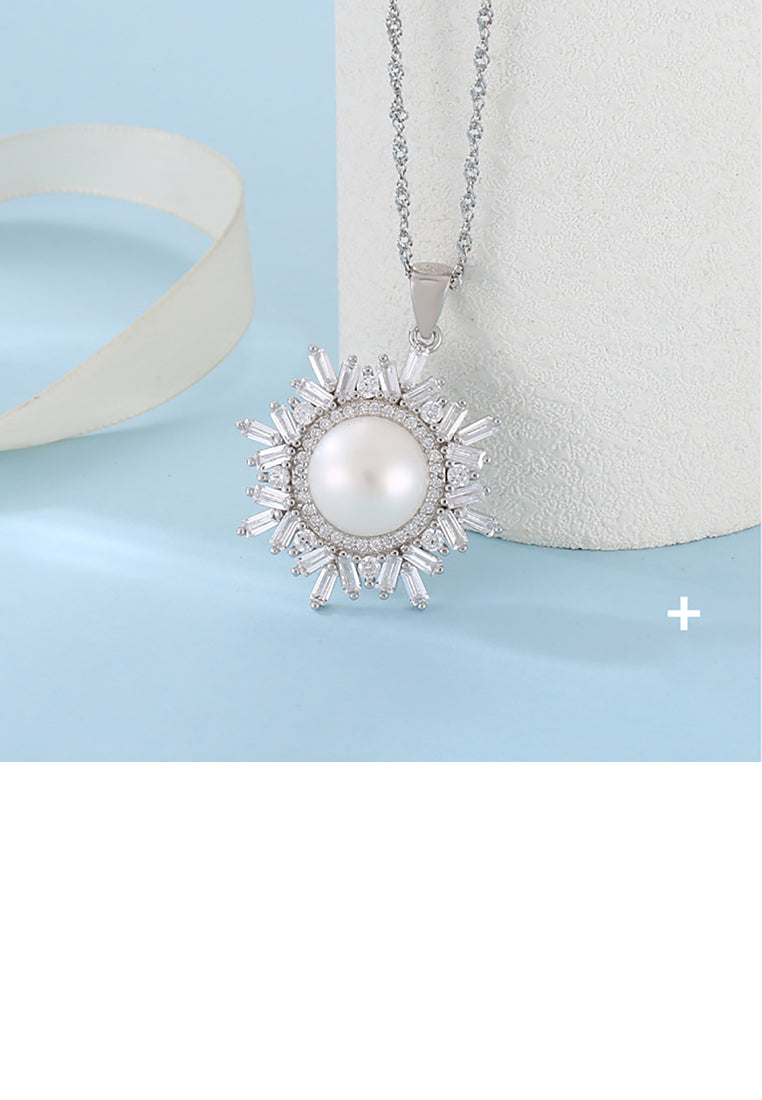 925 Sterling Silver Fashion Sparkling Snowflake Freshwater Pearl Pendant with Cubic Zirconia and Necklace - Luxurious Look