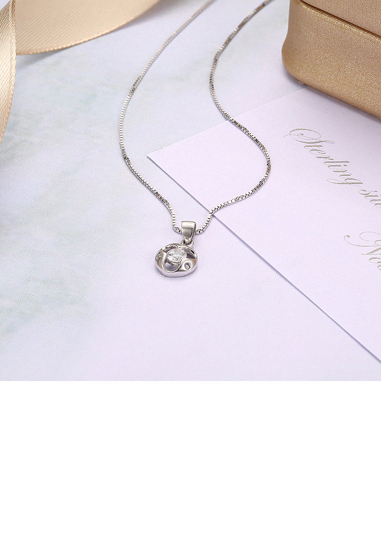 925 Sterling Silver Simple Fashion Hollow Out Geometric Round Pendant Necklace with Cubic Zircon