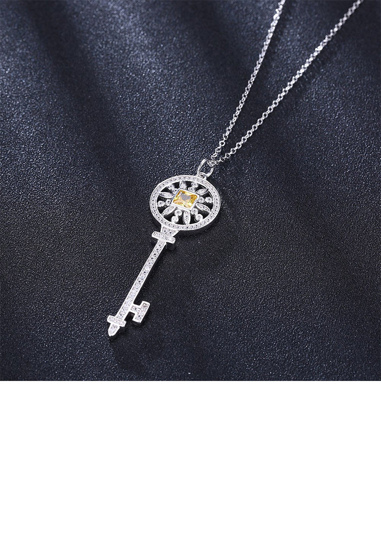 925 Sterling Silver Fashion Brilliant Key Pendant with Austrian Element Crystal and Necklace